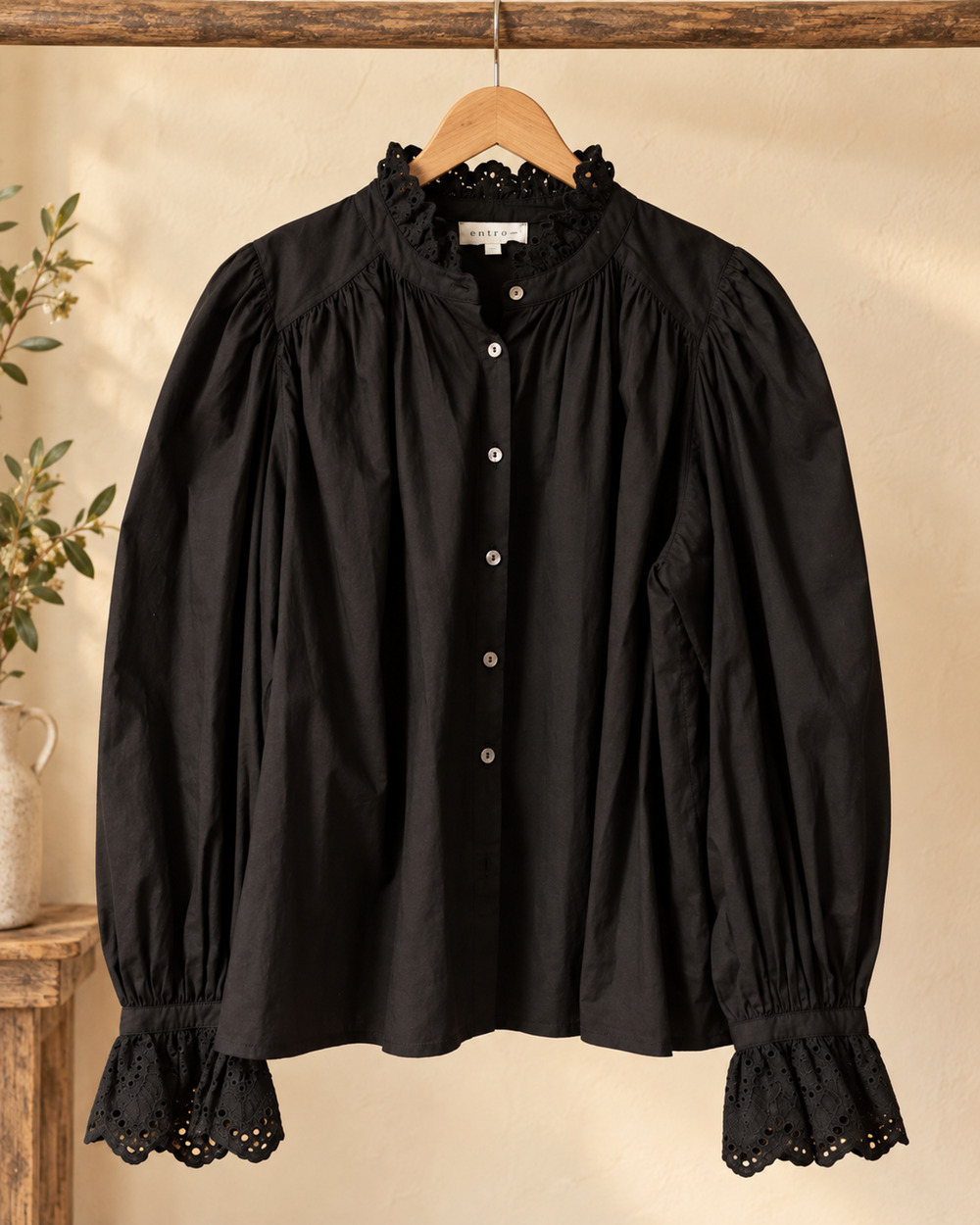 Entro Black Cotton Eyelet Ruffle Blouse Size Small Puff Sleeve Button Front Prel